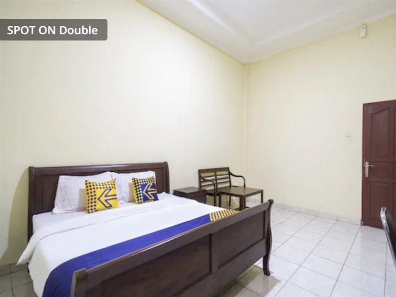 Super Oyo 3978 Hotel Danau Indah Bekasi Exterior photo